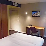 Les Terres Blanches Hotel Chatou