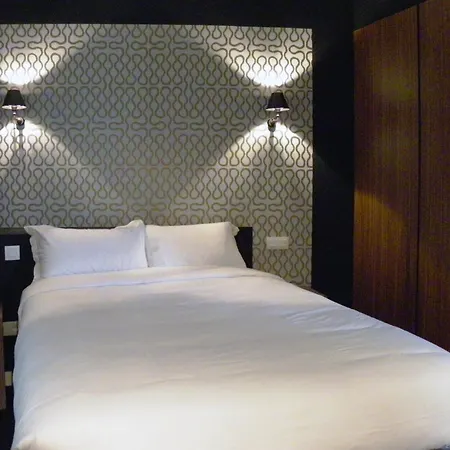 ホテル Les Terres Blanches 2*