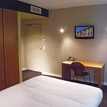 Les Terres Blanches ホテル シャトゥー