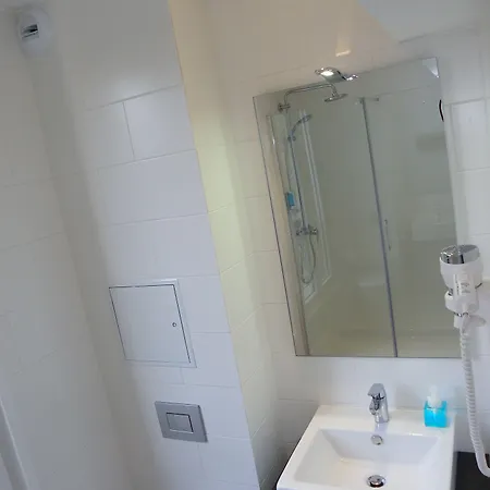 Les Terres Blanches ホテル シャトゥー