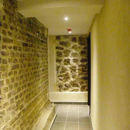 ホテル Les Terres Blanches シャトゥー