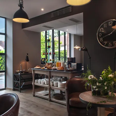 Les Terres Blanches Hotel