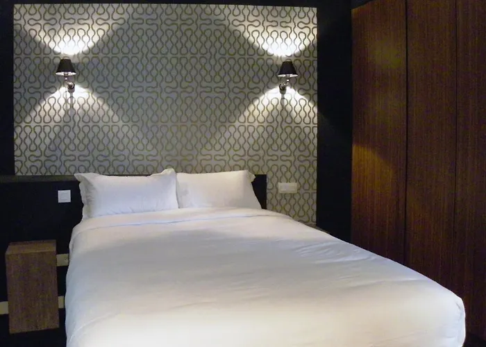 Hotel Les Terres Blanches 2*