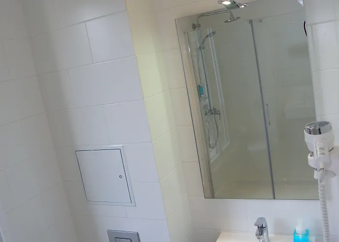 Les Terres Blanches Hotel Chatou